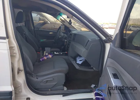 2005 Jeep Grand Cherokee Laredo z USA, uszkodzony, nr VIN 1J4GR48K35C550374